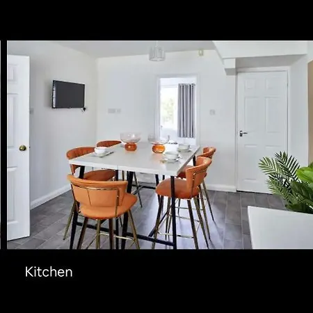 Spacious 3 Bedroom House In Nottingham Extérieur photo