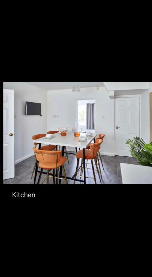 Spacious 3 Bedroom House In Hébergement de vacances